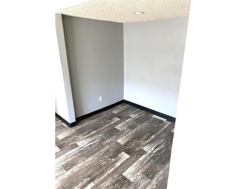 905 E 5th Street, Blue Earth, MN 56013