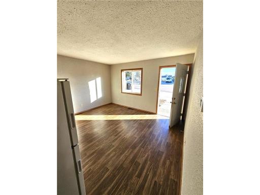 905 E 5th Street, Blue Earth, MN 56013