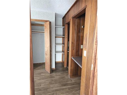 905 E 5th Street, Blue Earth, MN 56013