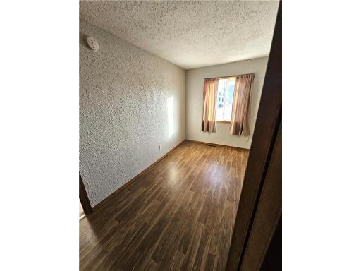 905 E 5th Street, Blue Earth, MN 56013