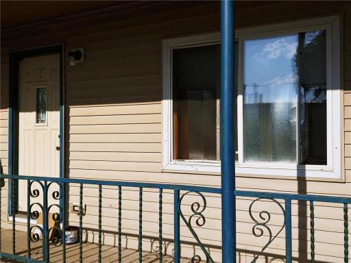 905 E 5th Street, Blue Earth, MN 56013