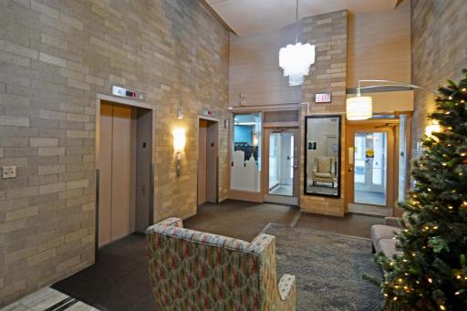 66 9th Street E, 2512, Saint Paul, MN 55101