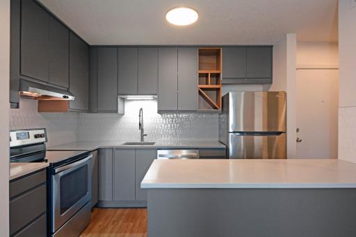 66 9th Street E, 2512, Saint Paul, MN 55101