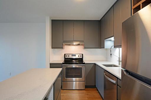 66 9th Street E, 2512, Saint Paul, MN 55101