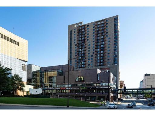 66 9th Street E, 2512, Saint Paul, MN 55101