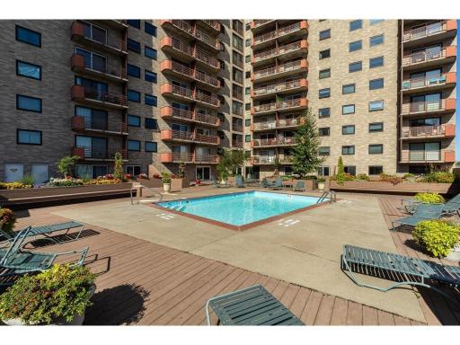 66 9th Street E, 2512, Saint Paul, MN 55101