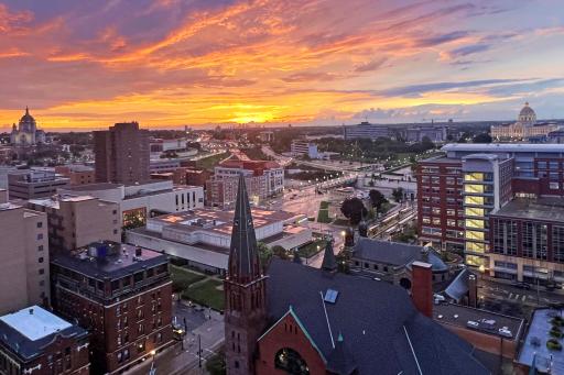 Sunset between the Cathedral and the Capital