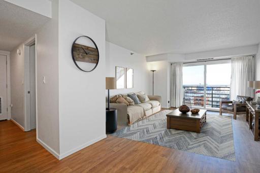 66 9th Street E, 2512, Saint Paul, MN 55101