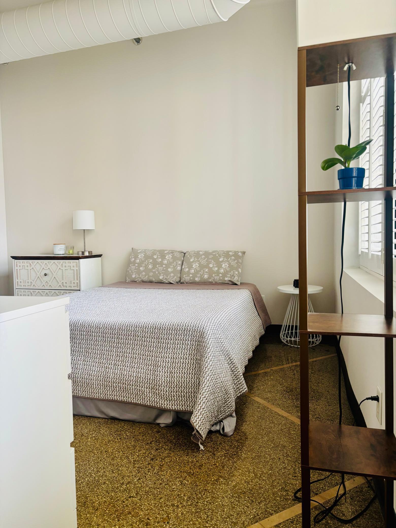 Roomy seperate bedroom area allows plenty of room for a King-sized bed4.jpg