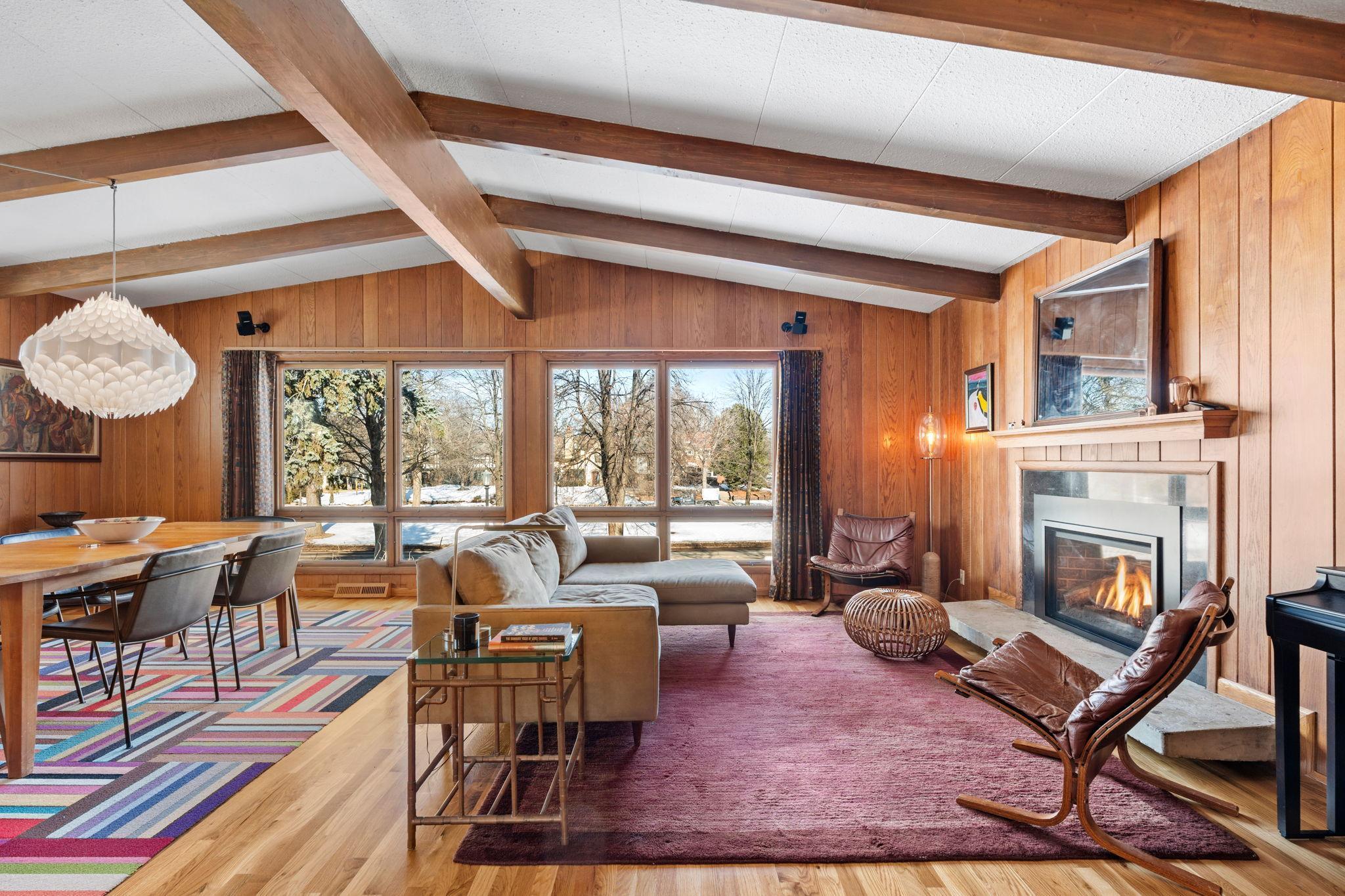 With beautiful views over looking the prestigious Summit parkway.