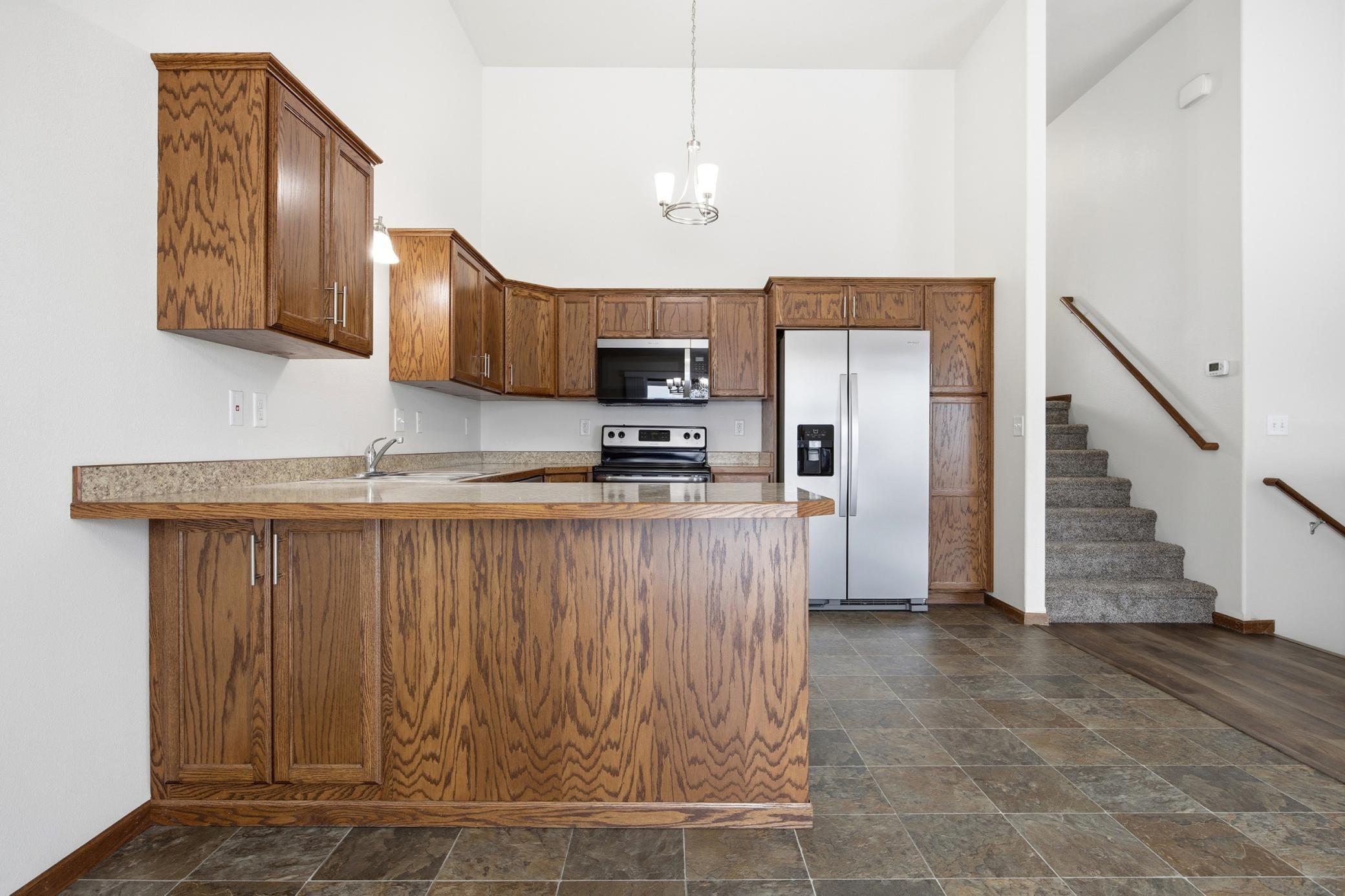 Kitchen 2.jpg