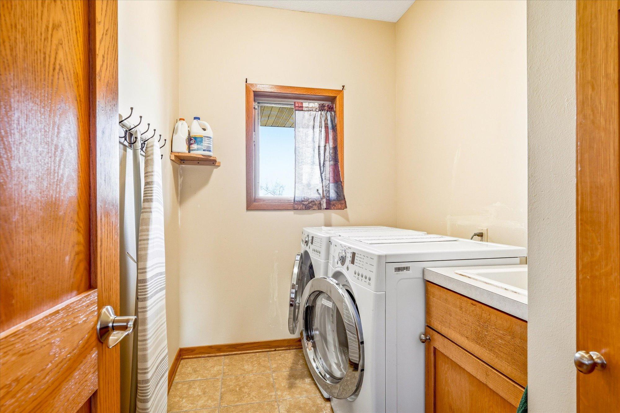Main level laundry room