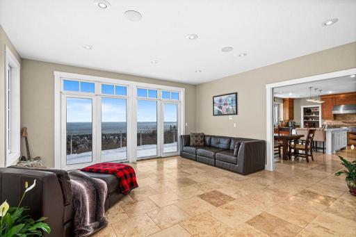 3725 North Ridge Road, Duluth, MN 55804