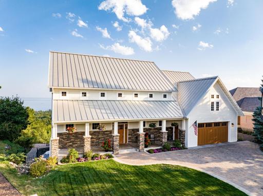 3725 North Ridge Road, Duluth, MN 55804