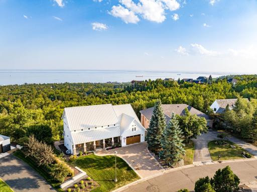 3725 North Ridge Road, Duluth, MN 55804