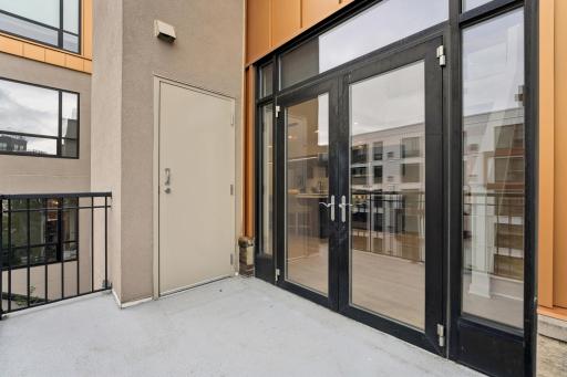 Not just one, but this unit has two private outdoor spaces means more room to breathe, relax, and enjoy the city from a quieter, elevated view.