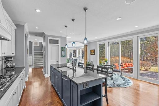 2150 Pinehurst Drive, Chanhassen, MN 55317