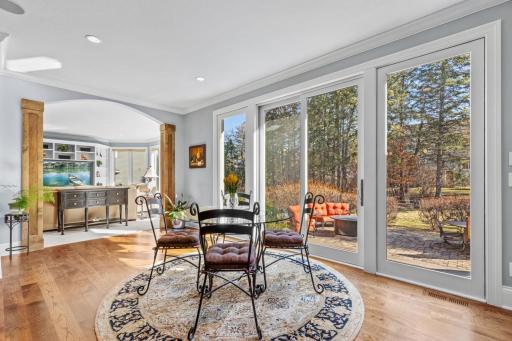 2150 Pinehurst Drive, Chanhassen, MN 55317