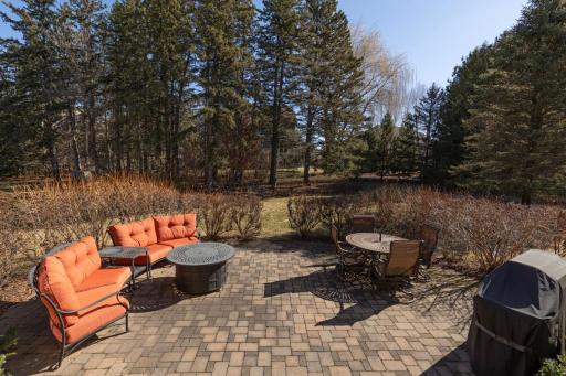 2150 Pinehurst Drive, Chanhassen, MN 55317
