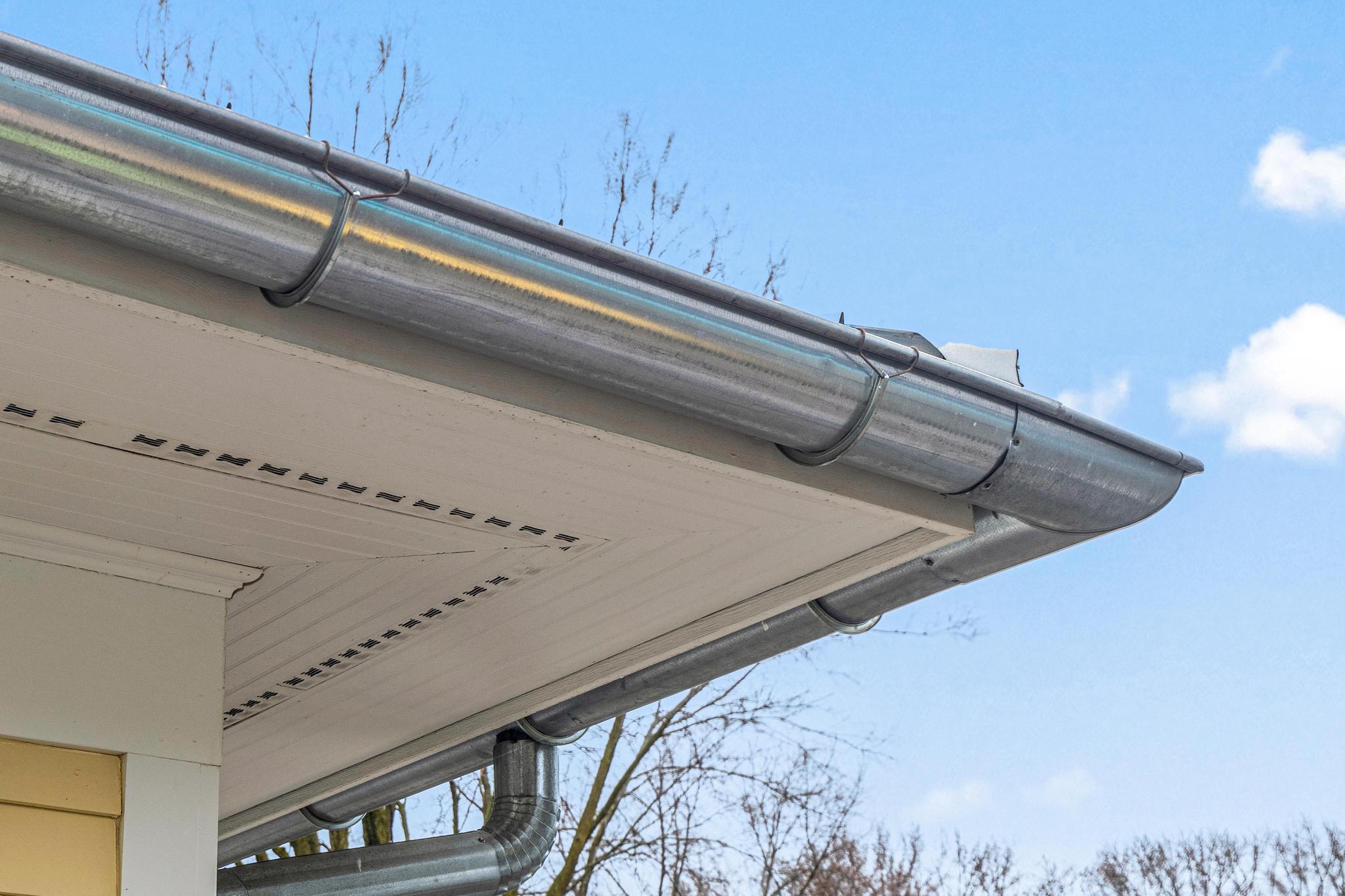 TROUGH STYLE GALVANIZED GUTTERS