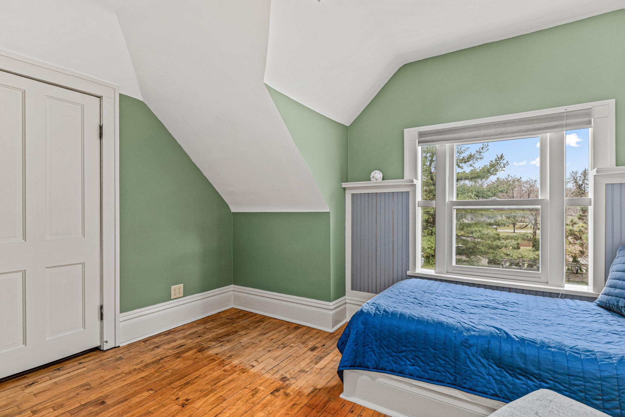 UPPER LEVEL BEDROOM #4