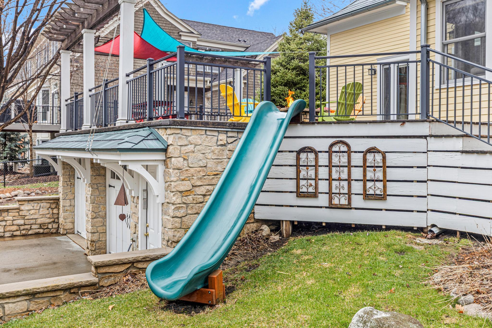 FUN OUTDOOR SLIDE