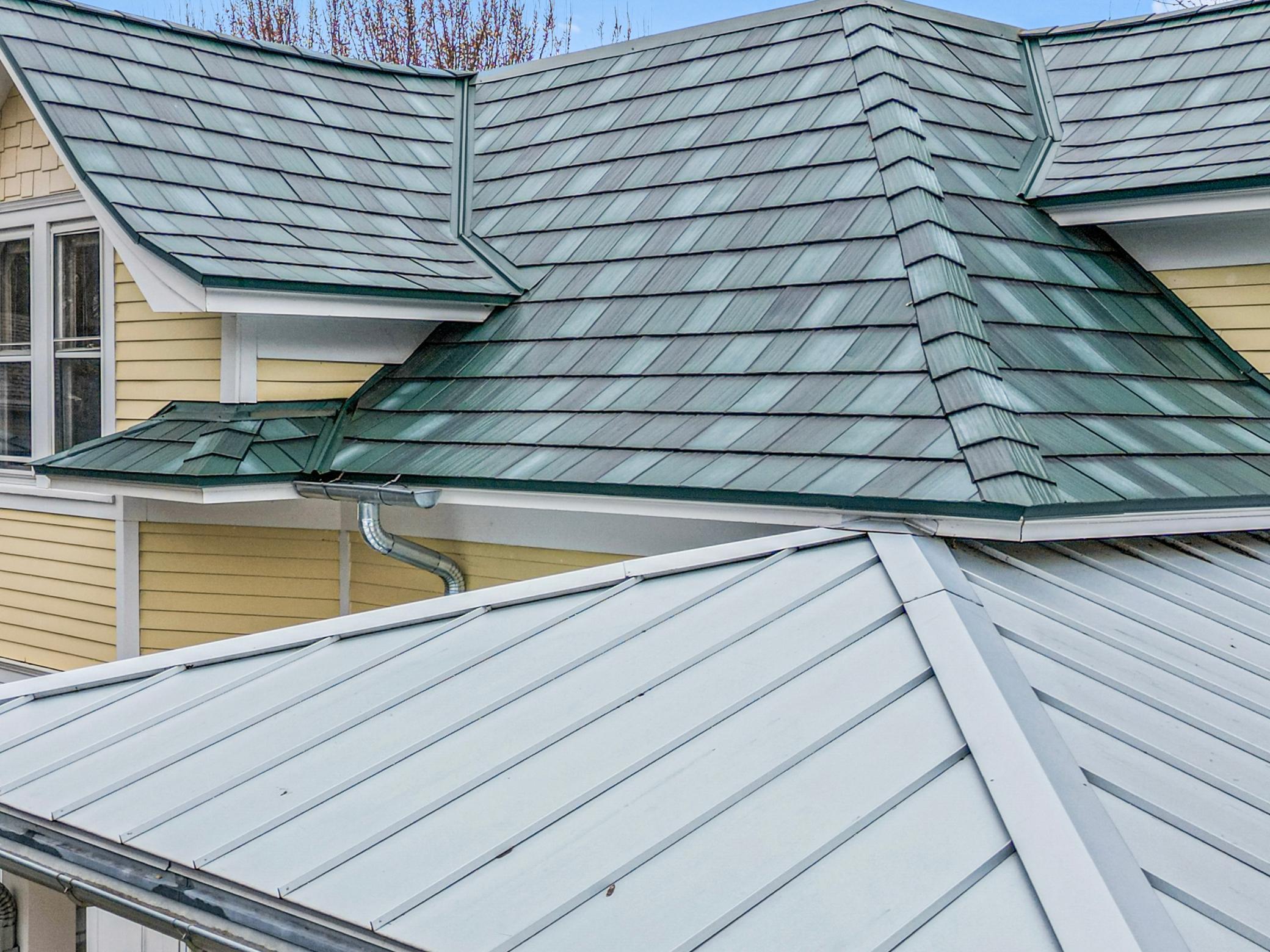 METAL ROOF REPLACED IN 2021