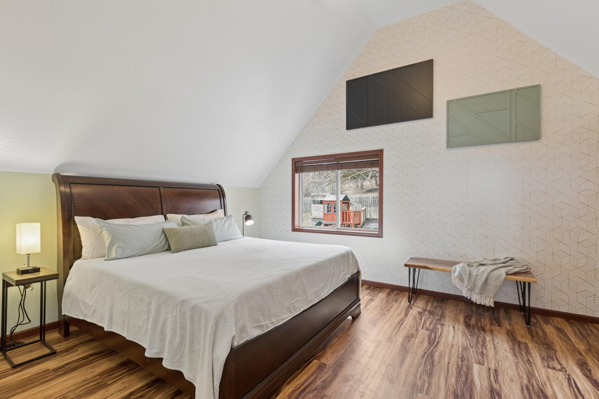 On the upper level of the home, you will find the primary bedroom suite. Lake Louisia offers something for everyone with great fishing from walleye, to northern to bass and is a full recreation lake ready for water sports, pontooning and more.