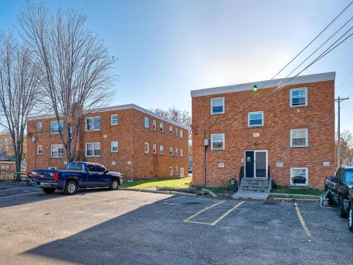 881-889 Maryland Avenue E, Saint Paul, MN 55106