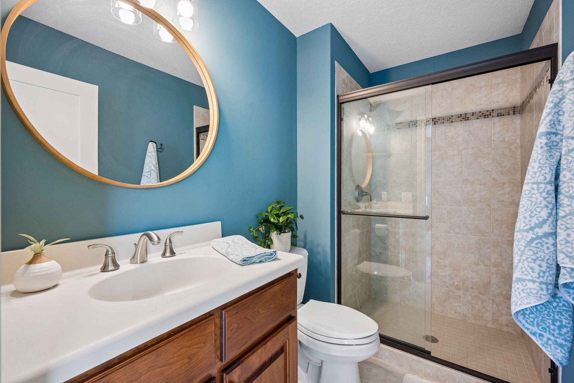 Private en suite bathroom for fourth bedroom