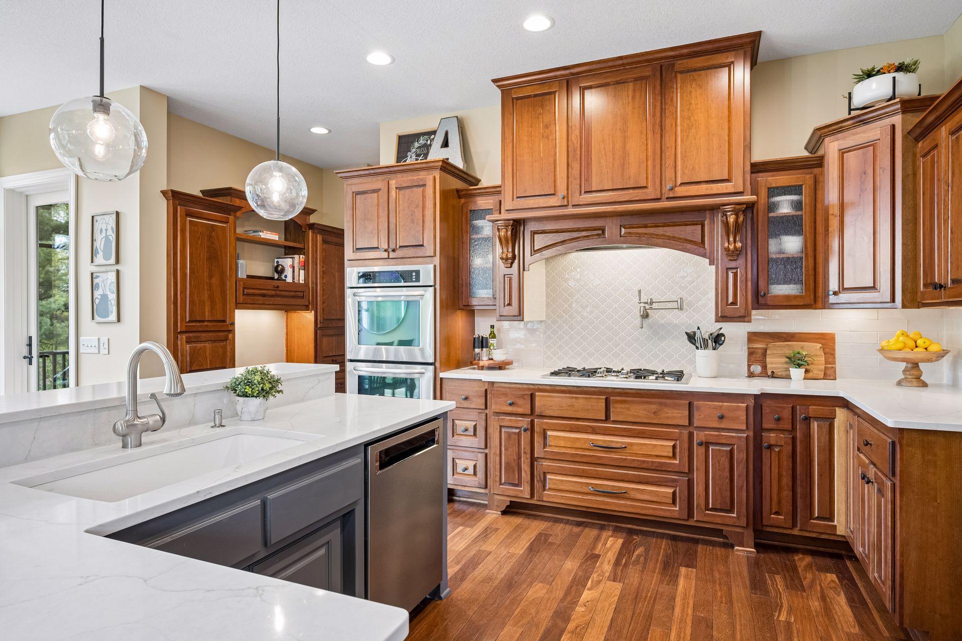 Spacious layout for many cooks in the kitchen