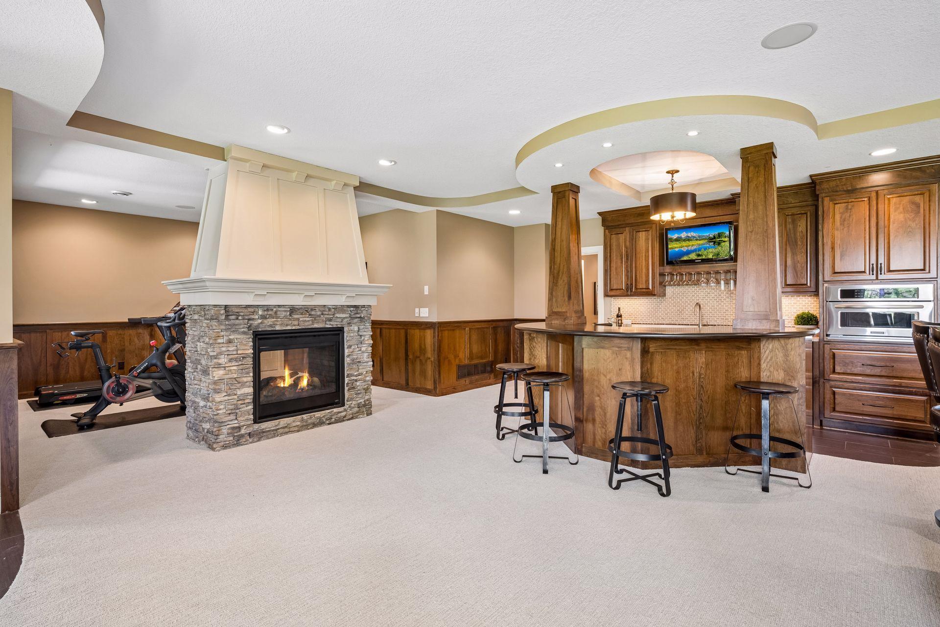Floating two-sided fireplace