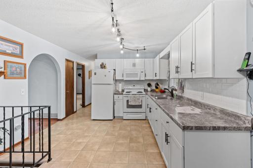 1813 209th Court NE, Cedar, MN 55011