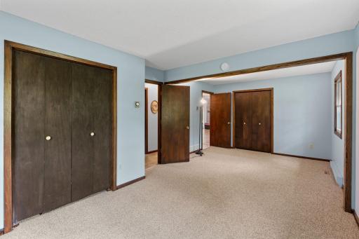 1813 209th Court NE, Cedar, MN 55011