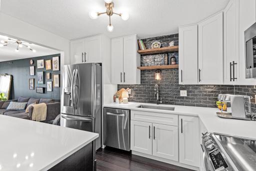 78 10th Street E, 2004, Saint Paul, MN 55101