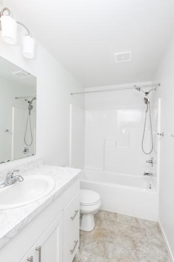 1234 27 Avenue W, West Fargo, ND 58078