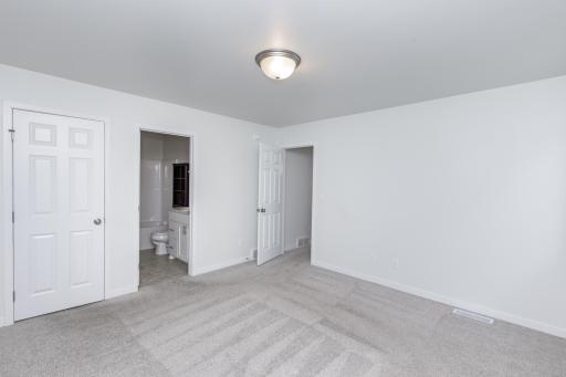 1234 27 Avenue W, West Fargo, ND 58078