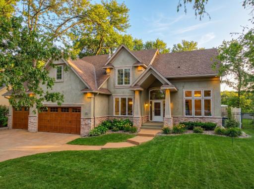 12 Forest Trail, Saint Paul, MN 55115