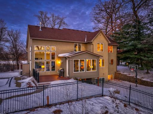 12 Forest Trail, Saint Paul, MN 55115