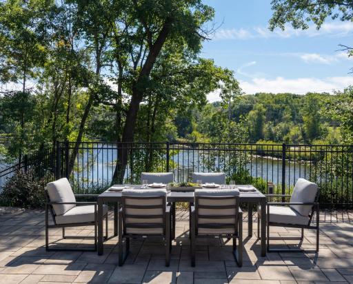 12 Forest Trail, Saint Paul, MN 55115