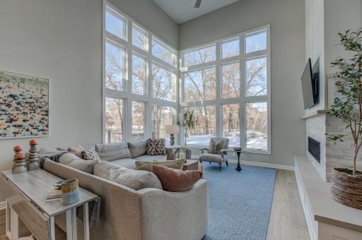 12 Forest Trail, Saint Paul, MN 55115