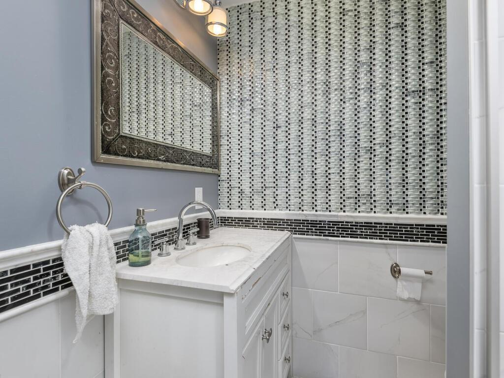 Private bathroom with full showering facilities at the common area.