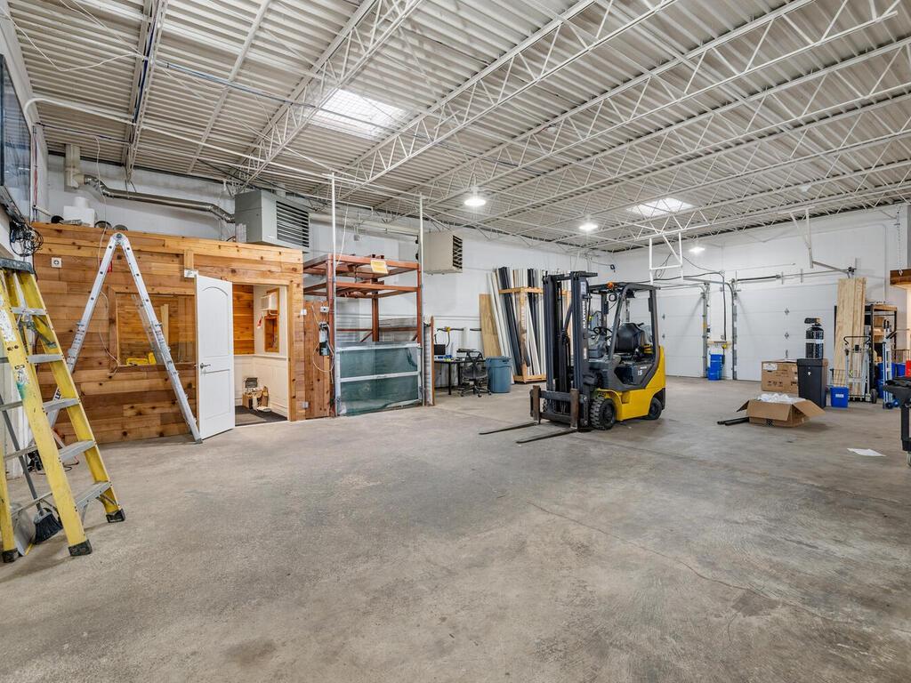 Office and freight elevator as pictured.