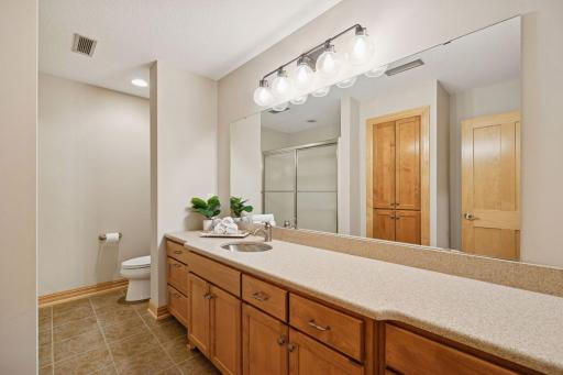 22620 Hayward Avenue N, Forest Lake, MN 55025