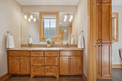 22620 Hayward Avenue N, Forest Lake, MN 55025