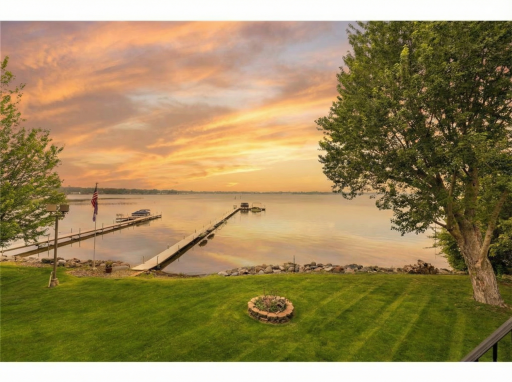 22620 Hayward Avenue N, Forest Lake, MN 55025