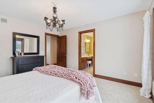Third bedroom with access to the Jack and Jill en-suite 3/4 bathroom