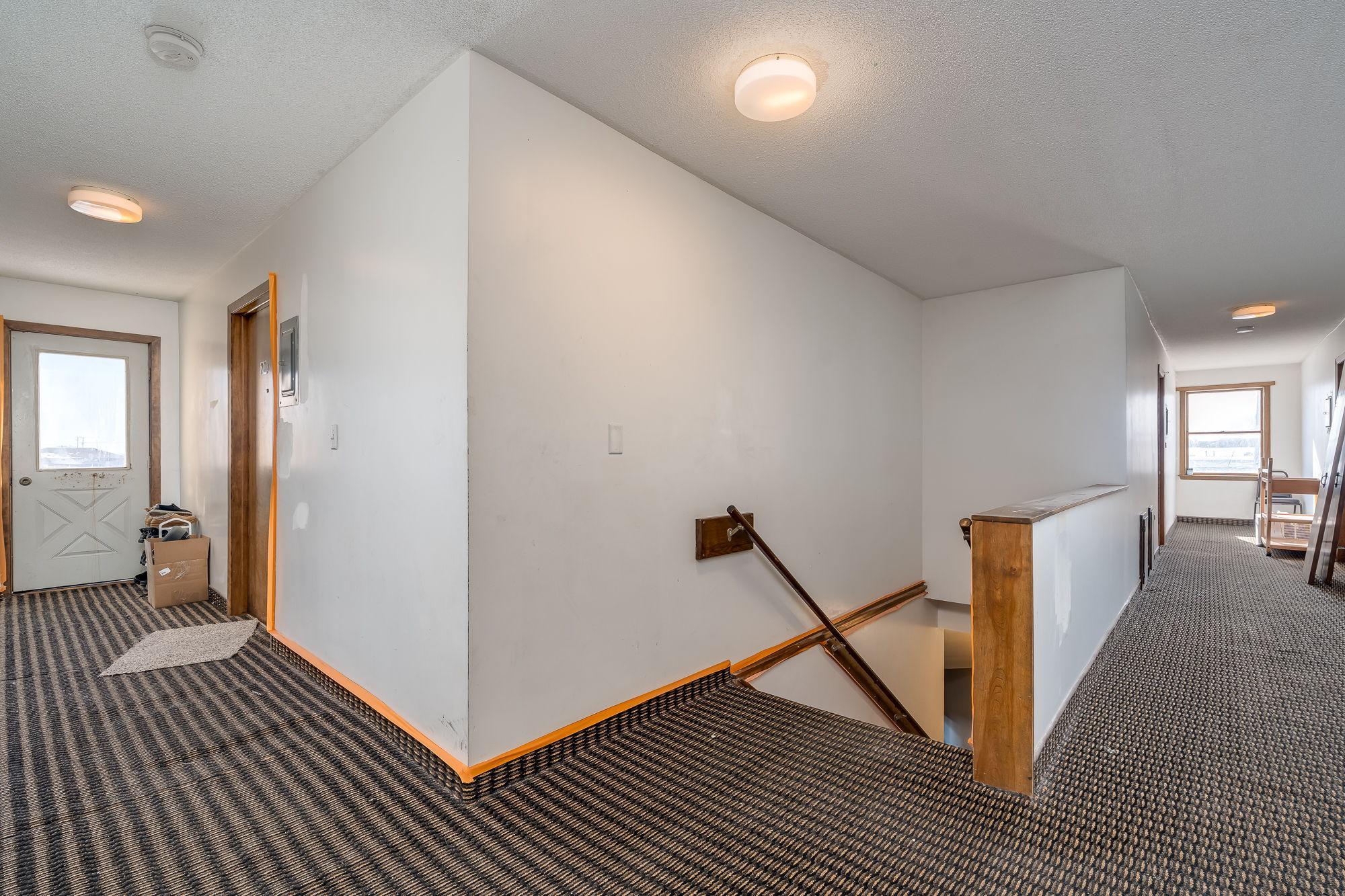 18-web-or-mls-10-1st-ave-nw.jpg