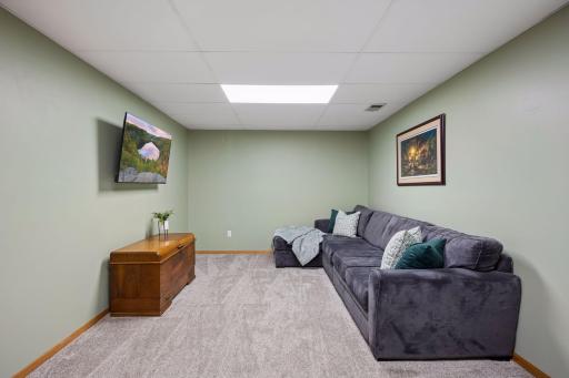 5507 Sunset Circle, Rockford, MN 55373
