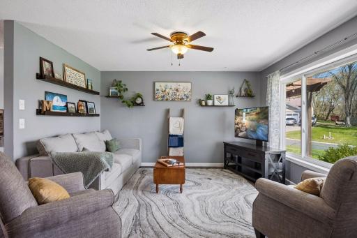 5507 Sunset Circle, Rockford, MN 55373